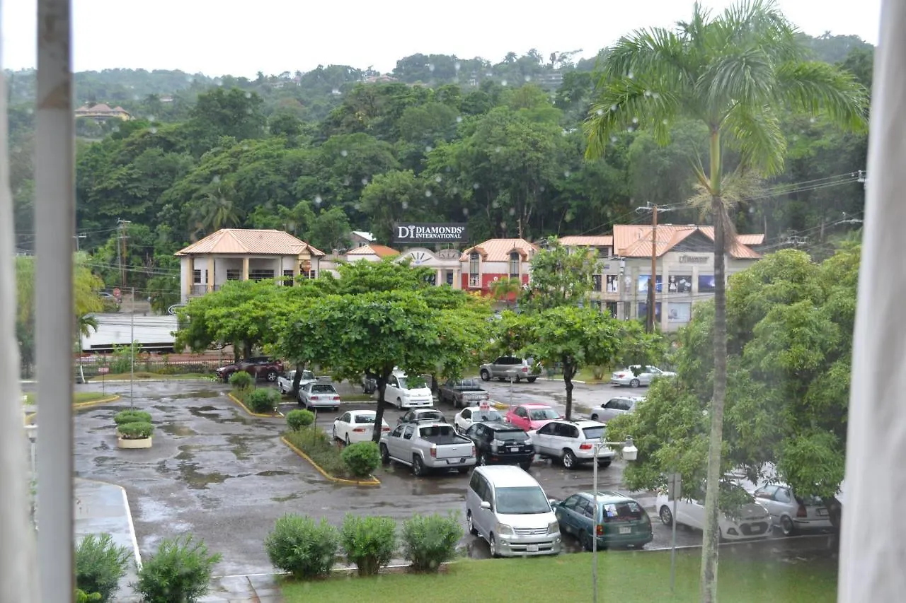 Turtle Beach Towers Apt 22 C - Ocho Rios
