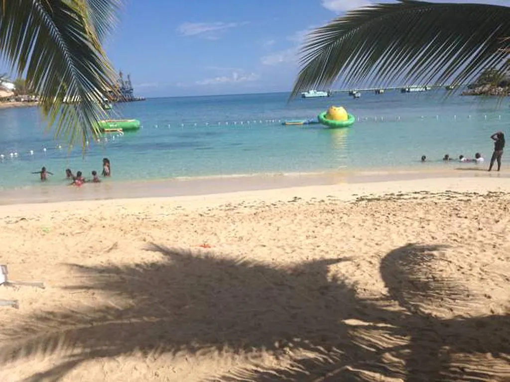 Apartment Turtle Beach Towers Apt 22 C - Ocho Rios