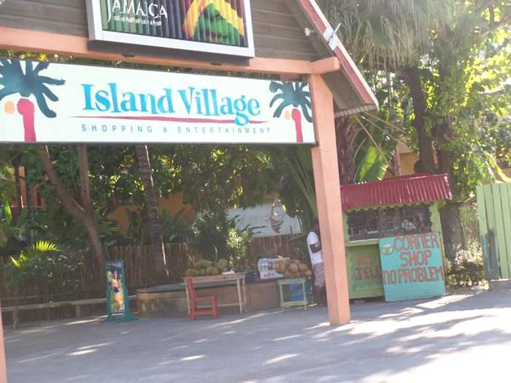 Turtle Beach Towers Apt 22 C - Ocho Rios Apartment