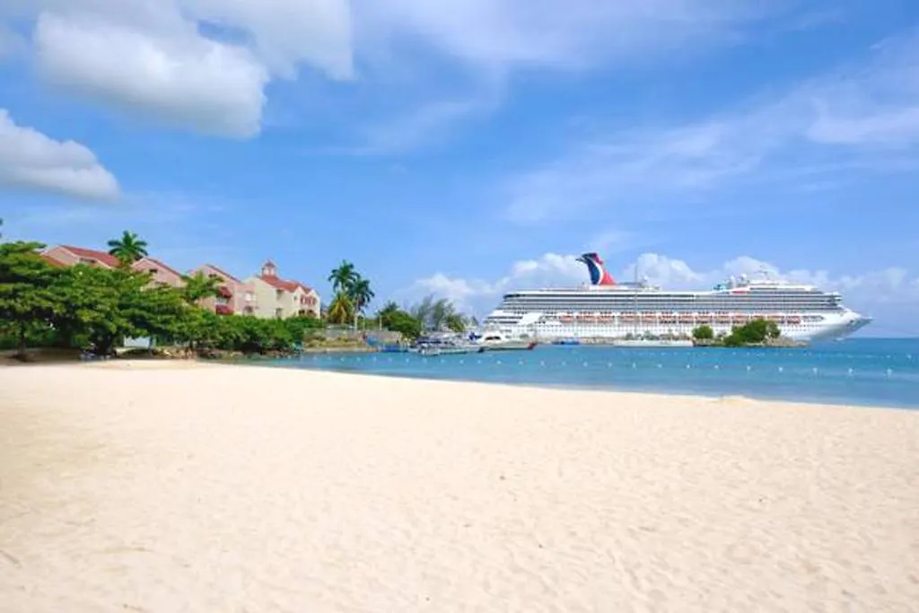 Turtle Beach Towers Apt 22 C - Ocho Rios